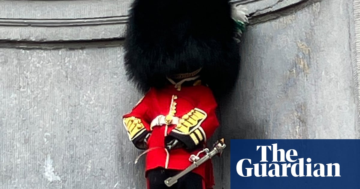 Manneken Pis gets new uniform to honour soldiers who liberated Brussels