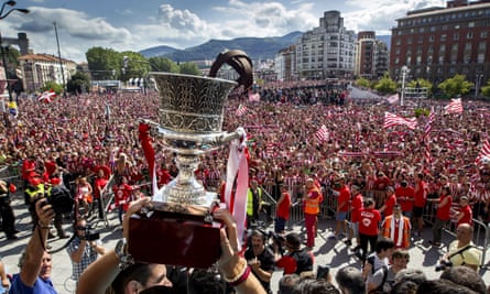 Athletic celebrate winning the Spanish Super Cup in 2015