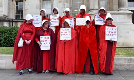 Trump visit brings full spectrum of protesters to Trafalgar Square, Donald  Trump