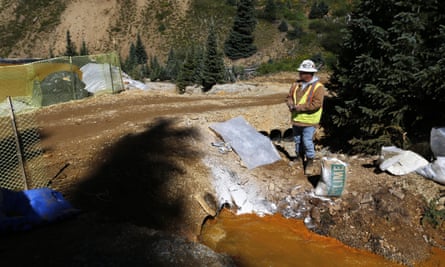 Epa Suspends Work At 10 Polluted Mine Sites After Animas River Spill Obama Administration The Guardian