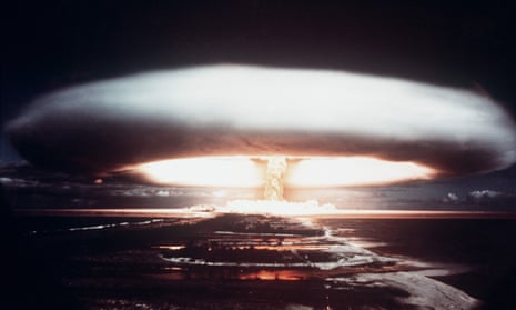 A French nuclear test explosion in Mururoa atoll, French Polynesia, in the southern Pacific Ocean. 1971. 