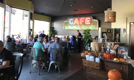 Wilma and Frieda cafe, El Paseo shopping district, Palm Desert, Greater Palm Springs.