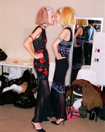 Stella Tennant goes nose-to-nose pre-show.