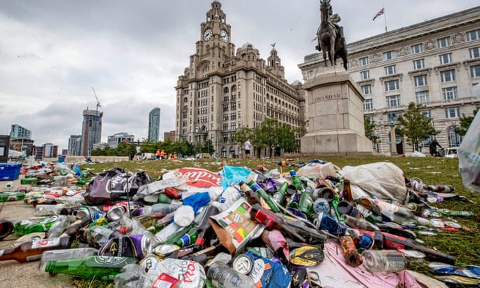 Liverpool Condemn Fans Wholly Unacceptable Behaviour In City Centre Football The Guardian Liverpool Condemn Fans Wholly Unacceptable Behaviour In City Centre Football The Guardian