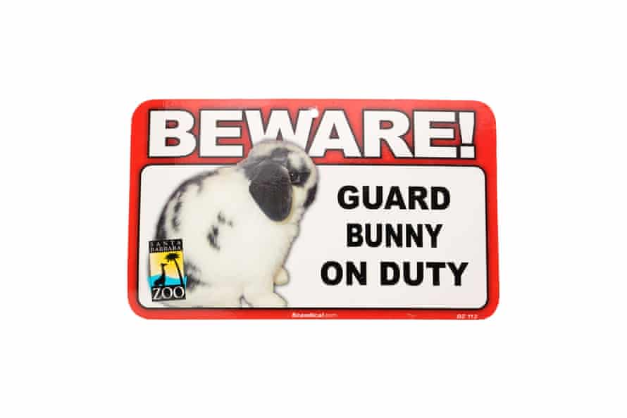A bunny warning sign.