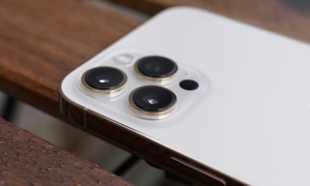 iphone 12 pro max review