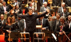 Andris Nelsons with the City of Birmingham Symphony Orchestra (CBSO)
press image supplied by 
Ruth Green <rgreen@cbso.co.uk>