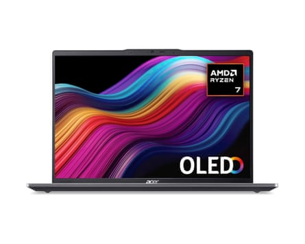 Acer Swift Go 14 SFG14-63 laptop AMD Ryzen 7 8845HS, 16GB, 1TB SSD, Integrated Graphics, 14” 2.8K OLED, Windows 11, Iron