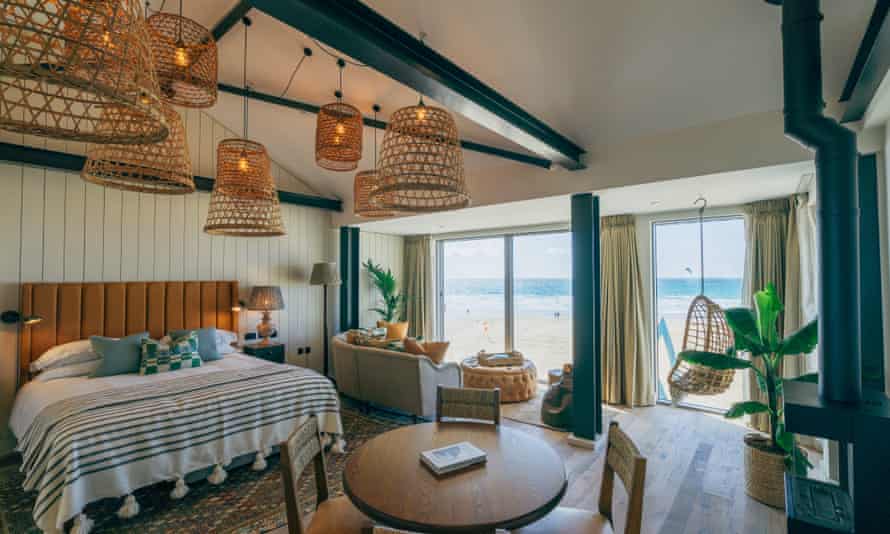 watergate-lofts-107-beach-loft-family-suite-Lewis-Harrison-Pinder