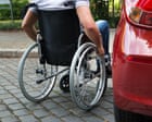 Motability: riduzione del finanziamento e mito dei veicoli di lusso per disabili