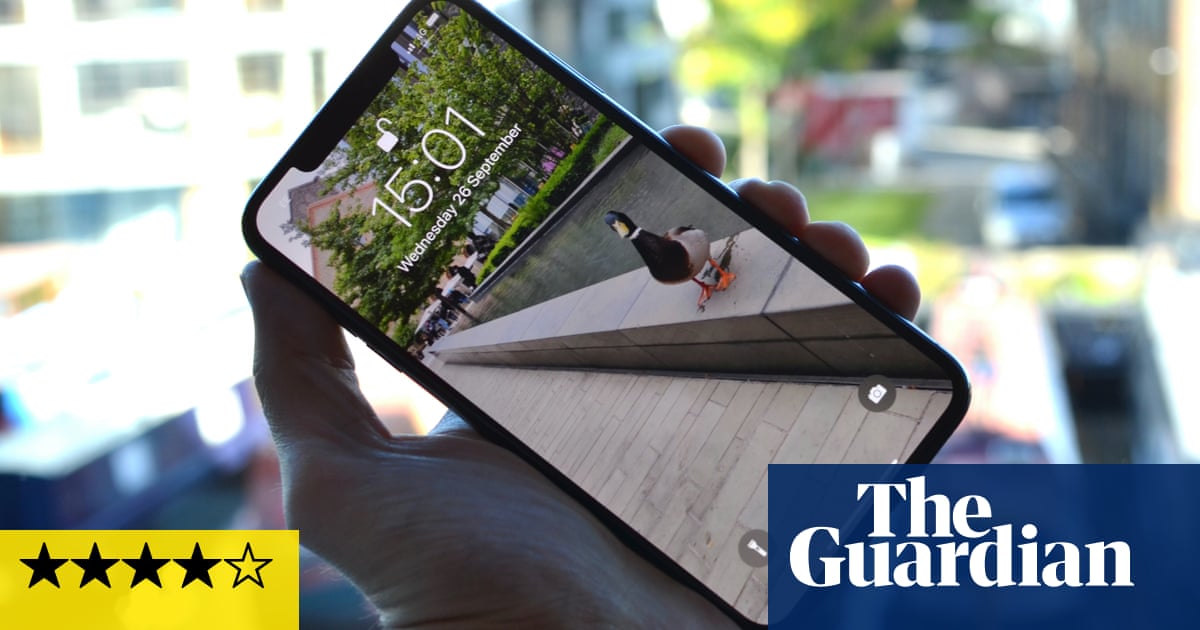 Iphone Xs Max Review Apple S Supersized Smartphone Iphone Xs The Guardian Iphone Xs Max Review Apple S Supersized Smartphone Iphone Xs The Guardian
