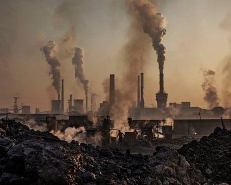 Economic growth no longer linked to carbon emissions in most of the world, study finds