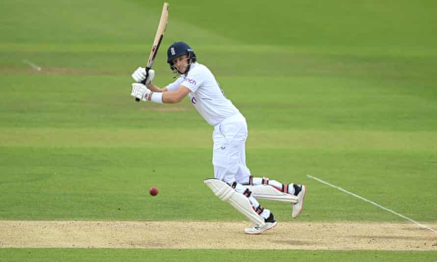 Joe Root scores the runs to bring up his century and to get to 10,000 Test runs.