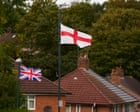 Funcionários do conselho de Shropshire sofrem abuso por remoção de bandeiras