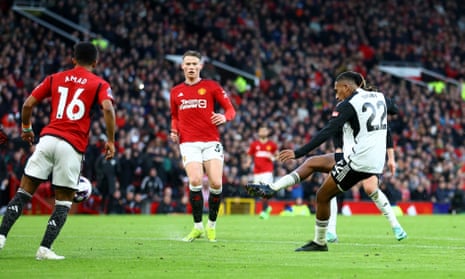 Manchester United 1-2 Fulham, Brighton 1-1 Everton, and more: clockwatch – as it happened | Premier League | The Guardian