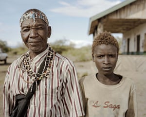 Osama and his 70-year-old father Gudo meet for the first time in a year. Gudo has 12 children and he is very happy that Osama will soon stay with a teacher to study English