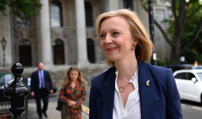 Liz Truss arriving at her campaign HQ in London this morning.