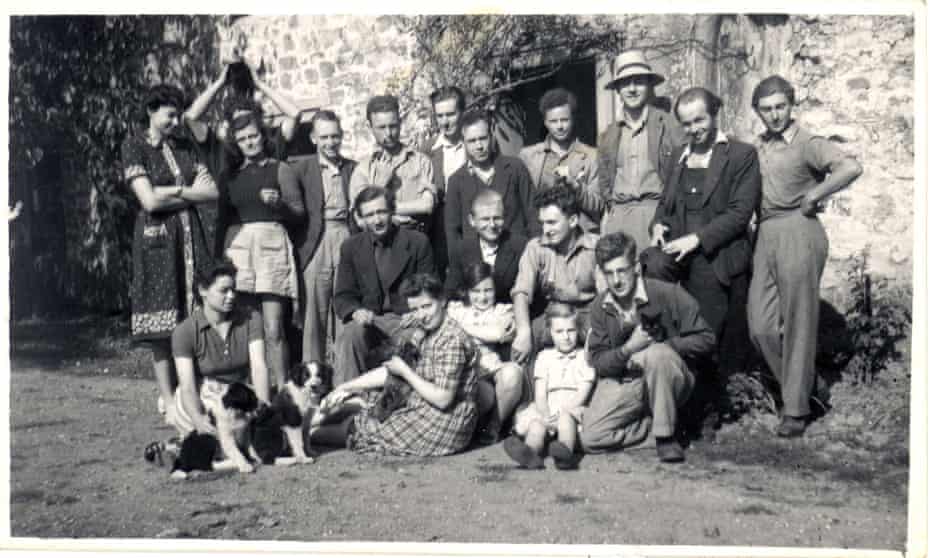 Young idealists … Collow Abbey Farm, Lincolnshire, August 1940. Roy Broadbent seated middle row with a tie; Dee, his wife, seated in middle at front
