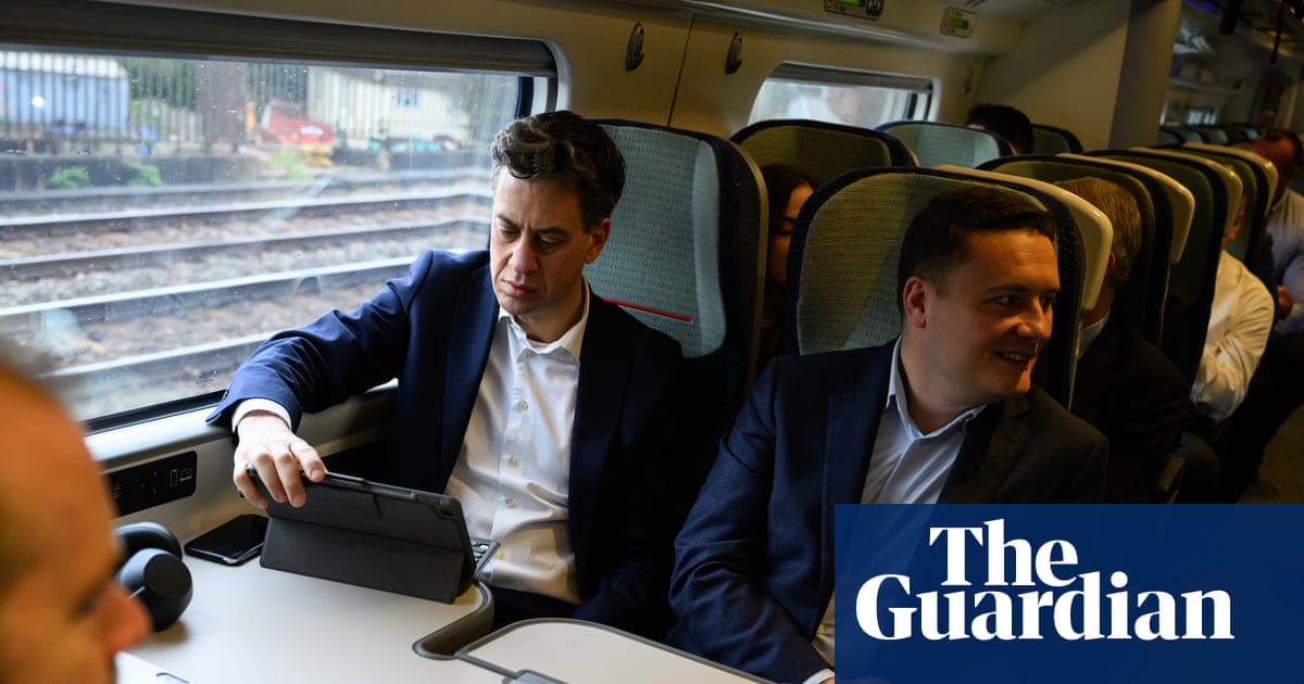 Energy and health optimism help lift civil service morale under Labour