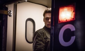 Richard Madden as DS David Budd.