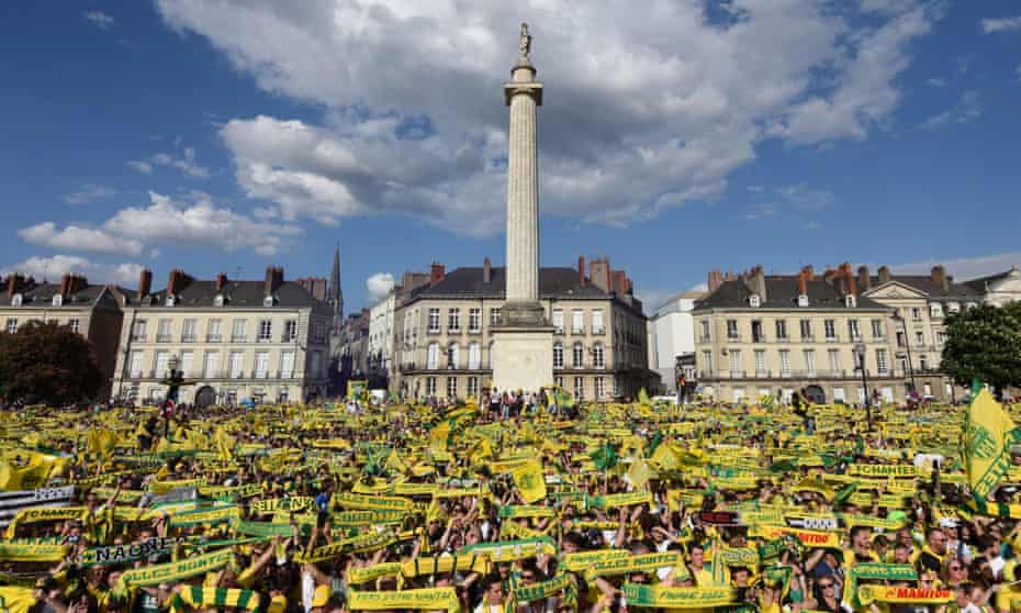 Nantes show off the Coupe de France to their fans.