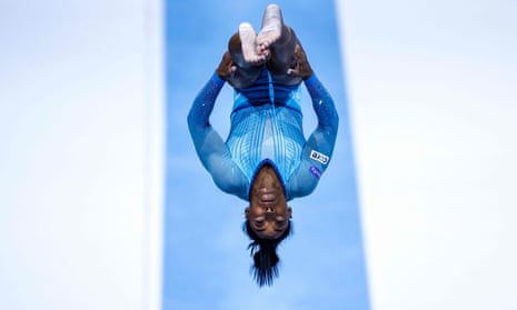 Simone Biles returns with spectacular vault in World Championships ...
