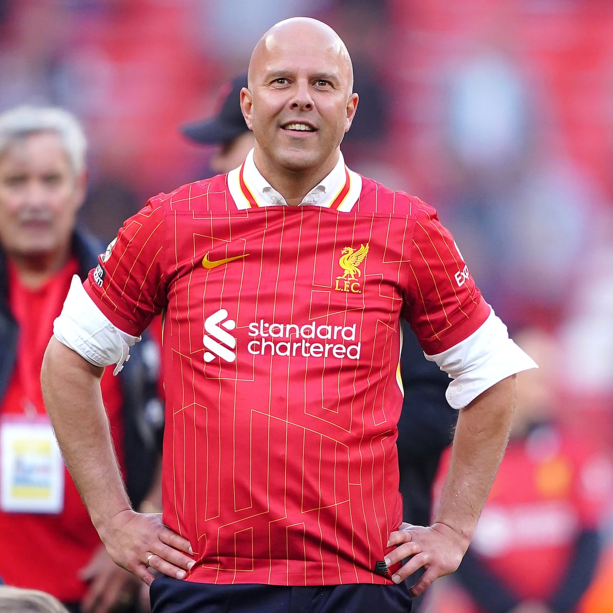 Arne Slot thẳng tay loại hai siêu sao khỏi Liverpool 1 Arne Slot's coolness lies at heart of Liverpool's record-equalling title | Liverpool | The Guardian