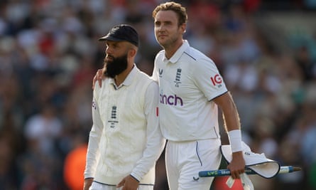 Stuart Broad and Moeen Ali walk off the pitch after victory at the Oval
