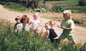Rossalyn Warren (second right, behind her sister) with her siblings and mother.