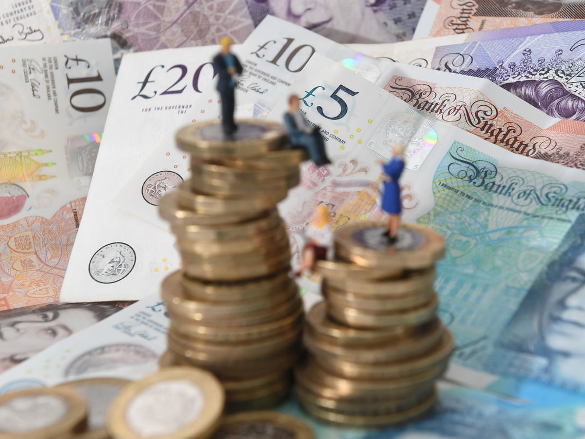 Pay gap in UK between bosses and workers likely to widen in 2022 | Executive pay and bonuses | The Guardian Pay gap in UK between bosses and workers likely to widen in 2022 | Executive pay and bonuses | The Guardian