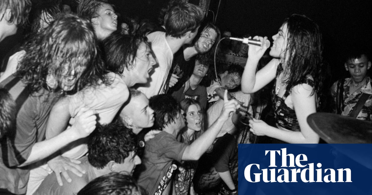 The indie scene before Britpop: either you had it or you didn’t, with sweat, smoke, and sonic extravagance. The indie scene before Britpop: either you had it or you didn’t, with sweat, smoke, and sonic extravagance.