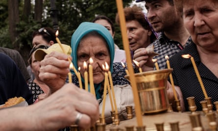 People light candles