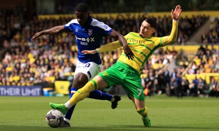 Norwich’s Borja Sainz tussles for the ball with Ipswich’s Axel Tuanzebe.