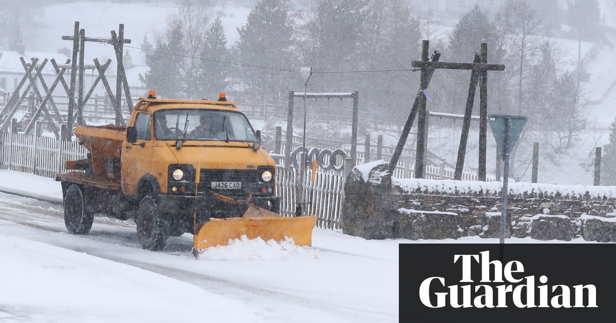 Flood warnings issued across UK as river levels rise after wet Easter | Environment | The Guardian