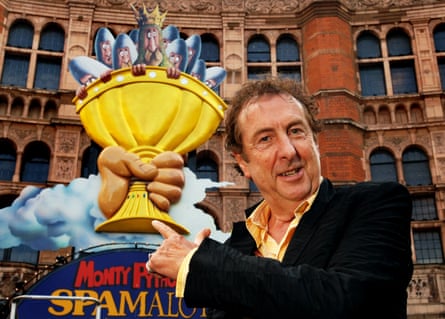 Idle in front of Palace theatre, London, while the musical Spamalot was being set up in 2006.