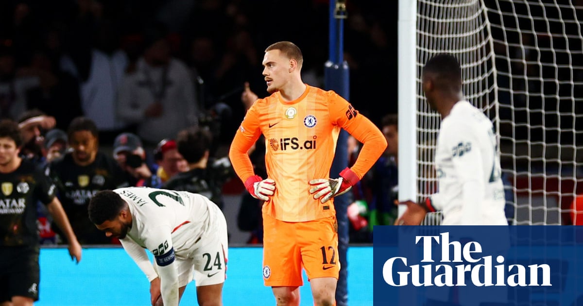PSG give Chelsea mountain to climb after another keeper calamity