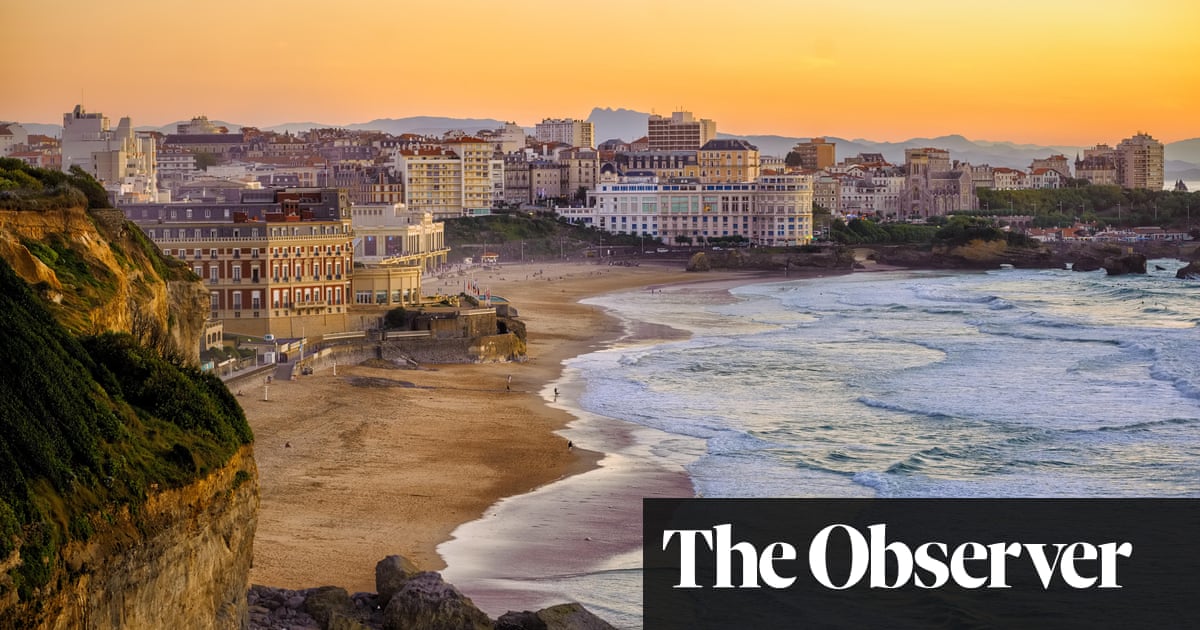 Biarritz curbs holiday lets to make way for locals
