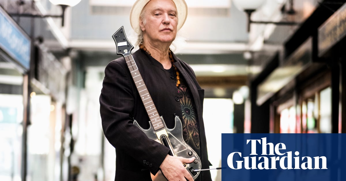 Kinks guitarist backs calls to save art deco shopping arcade