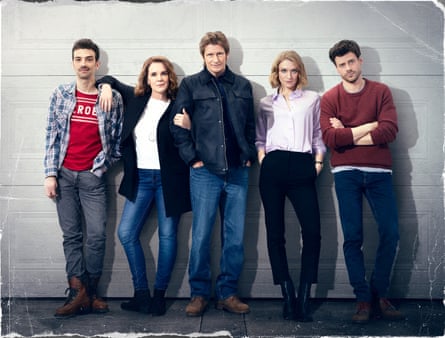 Perkins with (from left) Jay Baruchel, Denis Leary, Chelsea Frei and Francois Arnaud in The Moodys
