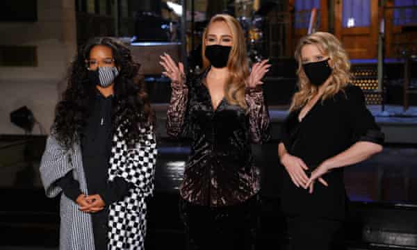 Saturday Night Live Adele Hosts As Cast Pulls Off The Jeffrey Toobin Gags Television Radio The Guardian