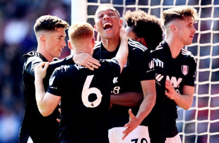 Southampton relegated after Vinícius and Mitrovic fire Fulham to victory | Premier League 1 A jubilant Carlos Vinícius along with his Fulham teammates after scoring
