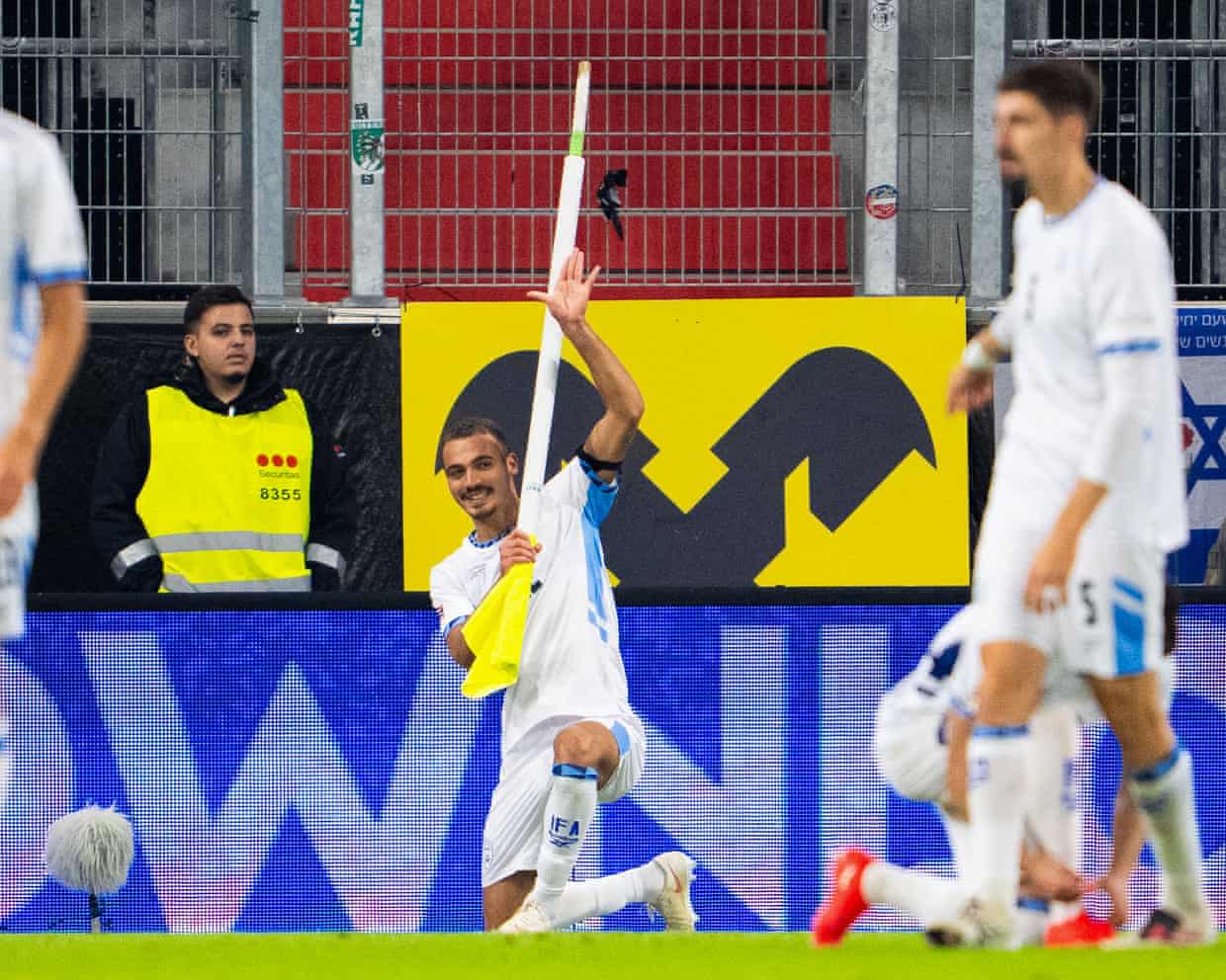 Abu Farchi's celebration mimicked snooker