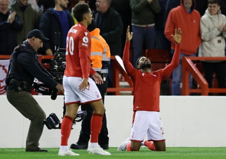 Emmanuel Dennis celebrates his goal for Nottingham Forest