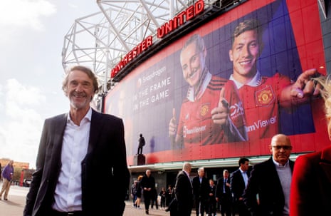 Lifelong Manchester United fan Sir Jim Ratcliffe could finalise a deal to buy a 25% stake in Manchester United as early as next week.