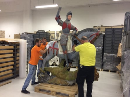 The sculpture of Saint George at the church of Estella in Navarra is restored