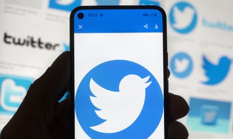 Twitter to broadcast MLB and NHL games in bid to attract new users
