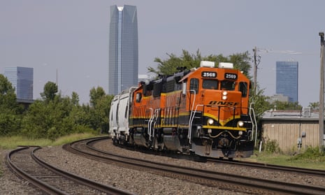 A BNSF locomotive heads south out of Oklahoma City, Oklahoma, on 14 September. 