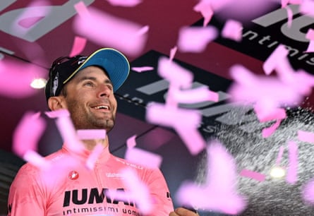 Diego Ulissi dons the maglia rosa after stage eight