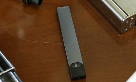 Marlboro company buys 35% stake in Juul e-cigarette maker for $12.8bn | Vaping | The Guardian Marlboro company buys 35% stake in Juul e-cigarette maker for $12.8bn | Vaping | The Guardian