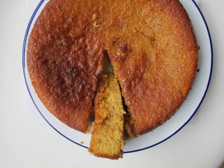Light brown sugar and honey in Melissa Forti’s cake.